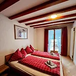 Aphrodite West Magnificent Eiger View Διαμέρισμα *