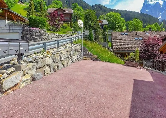 Aphrodite West Magnificent Eiger View Appartamento *